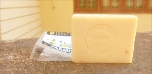 Soulflower Jasmine Soap review Soulflower soap review Indian beauty blogger Dusky indian blogger preservative free soap vegan soaps soaps suitable for sensitive skin 