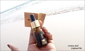 Votre Face Serum review Votre serum review Anti agening serum review natural serum review anti agening serum for oily skin review Indian beauty blog Dusky indian blogger oily skin blogger