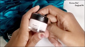 Loreal Paris BaseMagique Transforming Smoothing Primer review Loreal Paris Base Magique Transforming Smoothing Primer Loreal Paris review Best primer for Oily skin in India primer under 1000 Loreal Primer Indian beauty blog Dusky indian blogger Oily skin blogger 