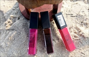 Maybelline Vivid Matte Liquid Lip Color review Maybelline Vivid Matte Liquid Lip Color swatches Maybelline Vivid Matte Liquid Lip Color Possessed plum rebel Red Berry Boost review Maybelline Liquid Lip Color swatch Maybelline lip color review Indian beauty blog