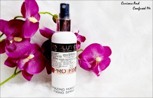 Makeup Revolution London Pro Fix review , Makeup Revolution London Pro Fix price , Makeup Revolution London makeup setting spray review ,Makeup settings spray in India, Indian beauty blog , Makeup setting spray for oily skin , Makeup finishing spary in India , how to make the makeup stay longer