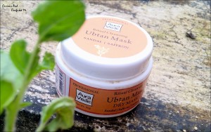 Aura Vedic Ritual Cleansing Ubtan Mask review, Aura Vedic Ubtan Mask review, Aura Vedic face mask review, Aura Vedic products, All natural face mask review, Paraben free mask India review, Indian beauty blog, Dusky Indian blogger 