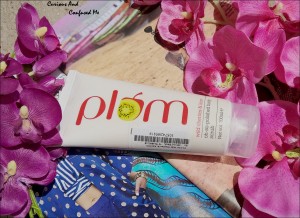 Plum Wild Cherries and Kiwi Oh-So-Polished Body Scrub review swatch, Plum cherry and kiwi scrub review, Plum body scrub review, Plum products review, Natural paraben free body scrub india