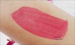 Blue heaven Non transfer lip color Rasberry Love 03 review, Blue heaven Non transfer lip color review swatchs, Blue heaven liquid lipstick review, Affordable liquid lipstick in India, Best liquid lipstick India, Cheap liquid lipstick india, Blue heaven lipstick 