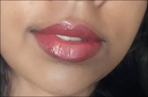 Lakme Absolute Argan Oil Lip Color Smooth Merlot review swatch, Lakme argan oil lipstick review, Lakme argan oil smooth lipstick review, Lakme Red lisptick review, Lakme absolute lisptick, Best Red lipstick for indian skin, Best lipstick for dry lips