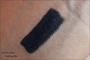 Nykaa EyeM Black knight kajal review, Nykaa EyeM kajal review, Nykaa EyeM Black Kajal review swatch, Nykaa Kajal review, Nykaa products review, Kajals in india 