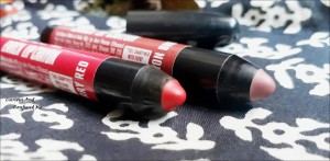 Lakme enrich lip crayon shades, Lakme enrich lip crayon swatches, Lakme Berry Red, Lakme cinammon Brown, Lakme enrich lip crayon review, Lakme lip crayon review, Lakme cheap lip crayon review, enrich lip crayon review, Red for dusky skintone, Cheap lip crayons india