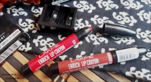 Lakme enrich lip crayon shades, Lakme enrich lip crayon swatches, Lakme Berry Red, Lakme cinammon Brown, Lakme enrich lip crayon review, Lakme lip crayon review, Lakme cheap lip crayon review, enrich lip crayon review, Red for dusky skintone, Cheap lip crayons india