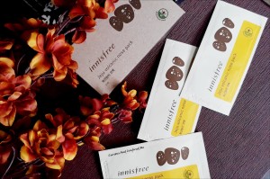 Innisfree Jeju Volcanic Nose Pack Review, Innisfree Jeju Volcanic Nose strip Review, Affordable nose strip India, Nose strip for blackheads, Innisfree products, Innisfree products for blackheads, Nose strip india