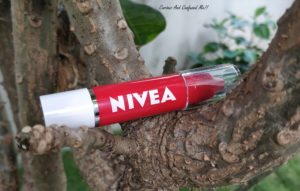 Nivea Coloron Crayon Pop Red review, Nivea Coloron Crayon Pop Red swatch, Nivea Lip crayon review, Nivea crayon review, Nivea lip crayon red, Lip crayon review, cheap lip crayon